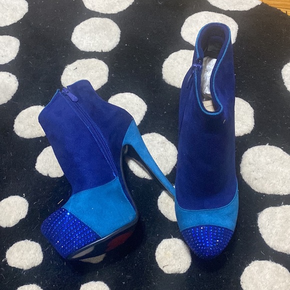 Luichiny Shoes - Picture 2 of 4